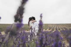 matrimonio-intimo-in-un-campo-di-lavanda-marcella-cistola-33